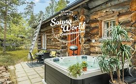 Kuukkeli Hirvas Suite